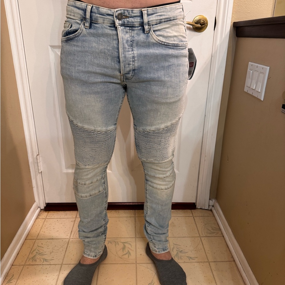 H&M Men's Skinny Jeans in Light Blue